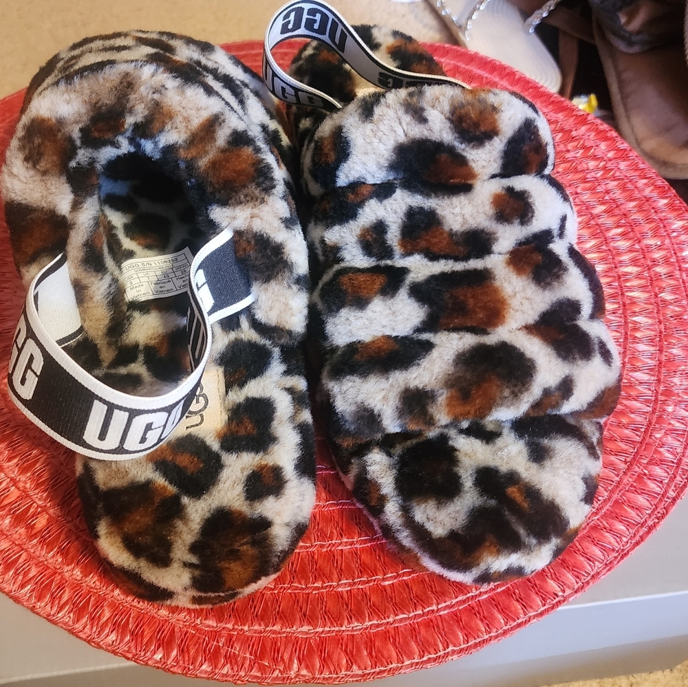 UGG Women's Fluff Yeah Slipper size 9 Amphora Leopard